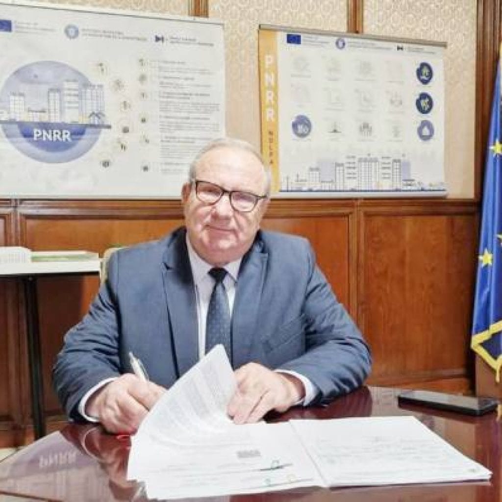Lucrările de construire a bisericii din Valea Ursului, aproape de finalizare, după 16 ani! Slujba de sfințire va avea loc de Ziua Comunei Bascov 1 17843925774096038781500835150899