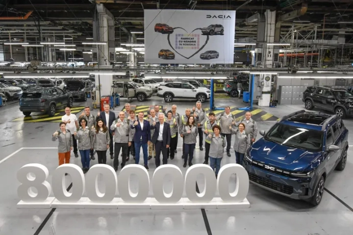 Dacia-a-ajuns-la-masina-cu-numarul-8-milioane-la-Mioveni-1.webp