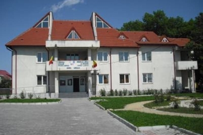 Primaria-Poiana-Lacului.jpg