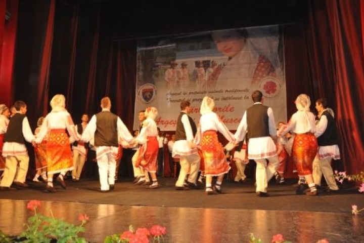 curtea-de-arges-festival-carpati.jpg