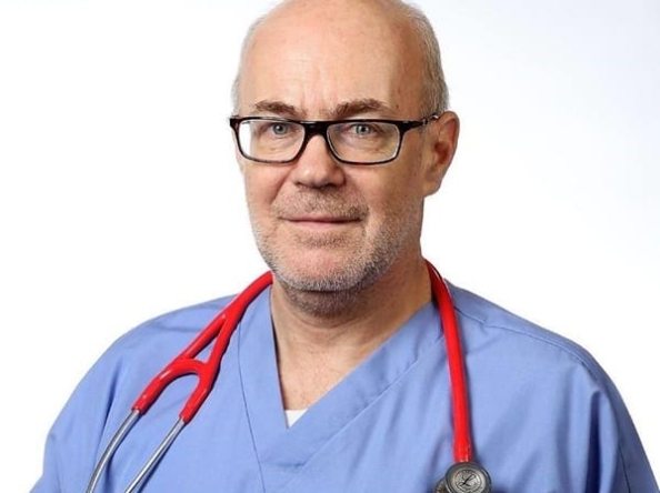 Conf. dr. Adrian Tase: „Să ne bucurăm cu decență de Sfintele Sărbători!”