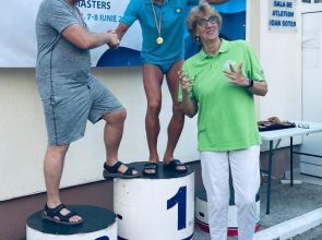 Surprize-surprize! Dr. Tase s-a clasat pe locul 2 în proba 100 m spate, la Campionatul de Înot Masters București