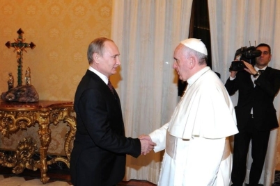 kremlin-papa-francisc-kremlin.jpg
