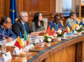 Simona Bucura-Oprescu, la Forumul Dialogului Social Francofon de la București: Schimbări care transformă lumea muncii