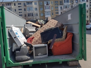 SALUBRITATE 2000 S.A.: Important! O nouă campanie de colectare a deșeurilor voluminoase și DEEE, în luna septembrie, la Pitești!